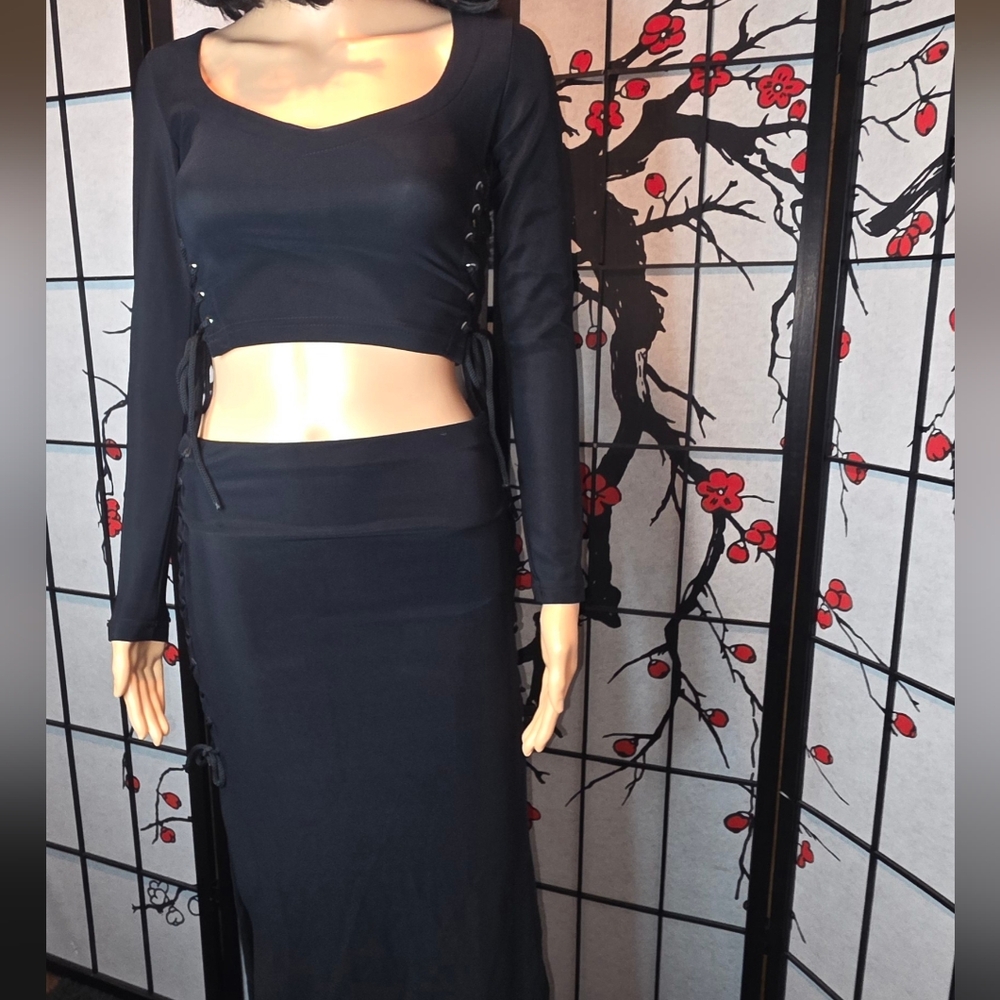 Source Unknown Black Sheath Off-the-Shoulder Maxi